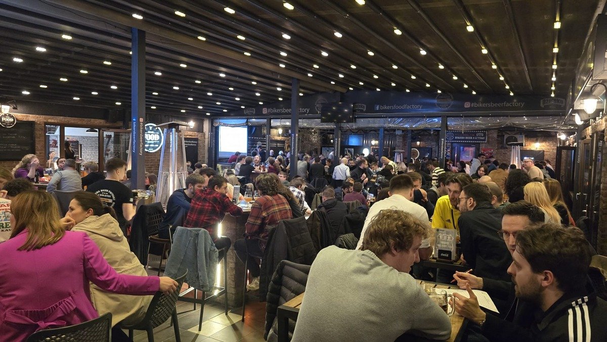 Alumni Pub Kviz - atmosfera